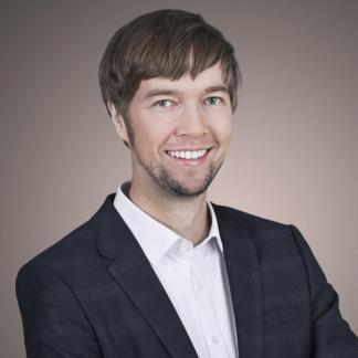 Trainer: Dr. Gilbert Beyer